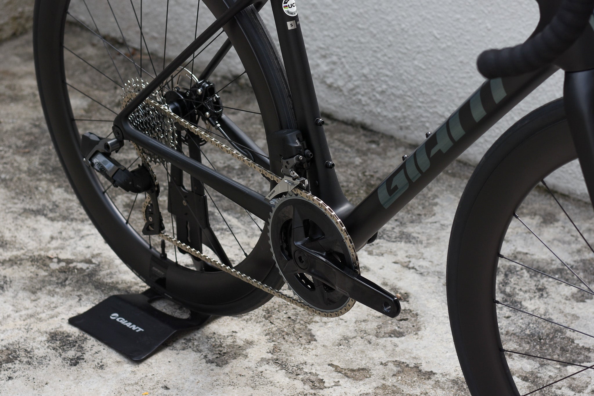 GIANT TCR ADVANCED PRO DISC (SRAM RIVAL AXS, SLR 2 50)