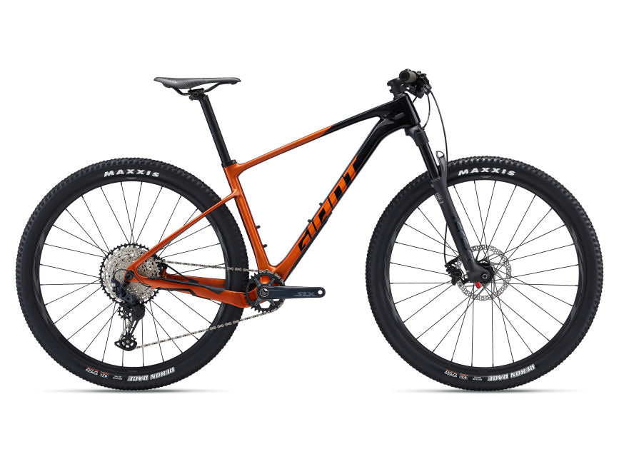Giant XTC Advanced 29 2 Tay Junction Black Amber Glow M